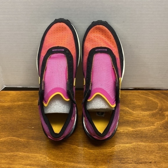 Nike size 4y boys.like new‎ no shoe strings. - Picture 3 of 9